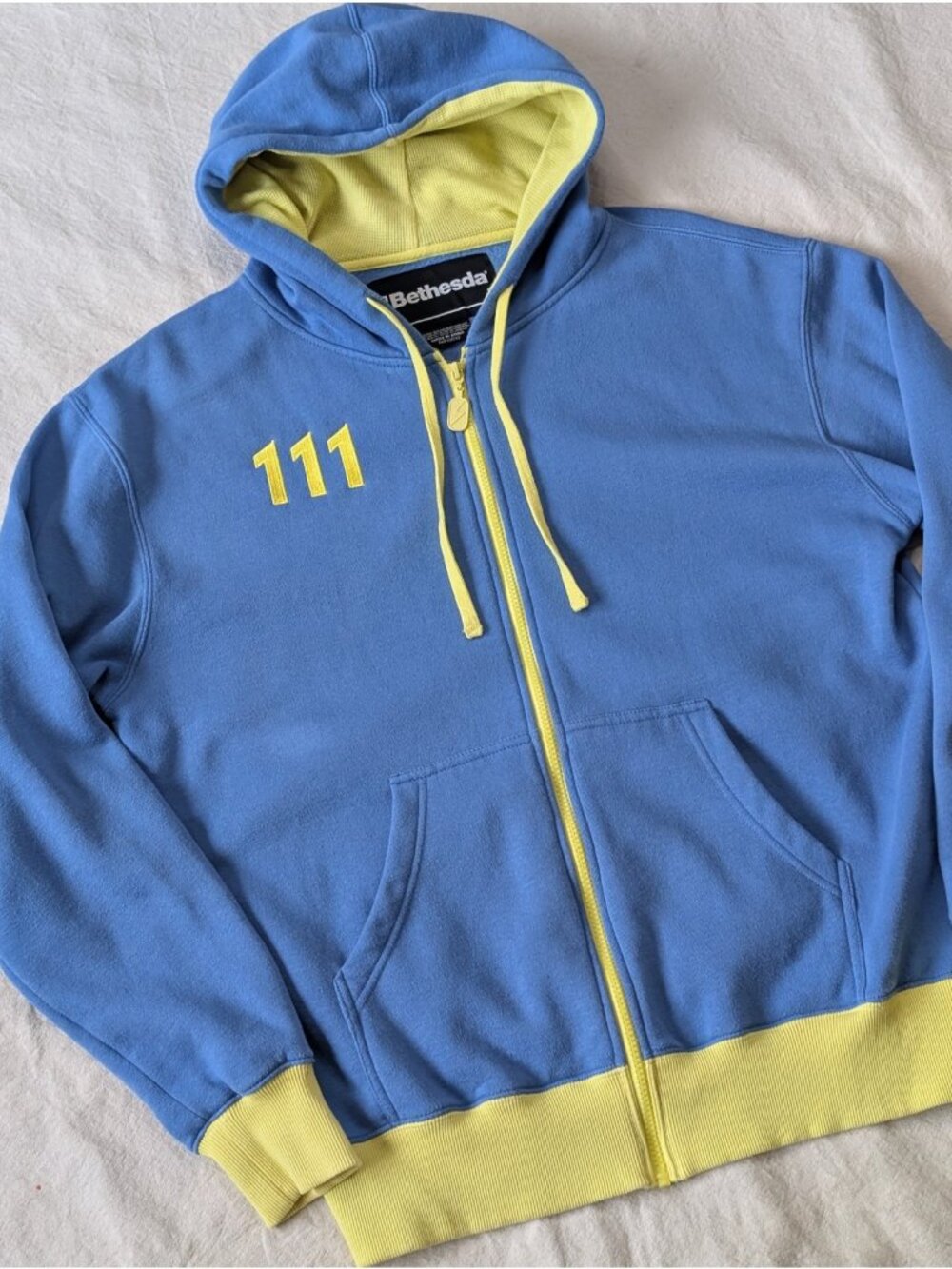 Fallout 4 Bethesda Vault 111 Full Zip Video Game Promo Graphic Hoodie Men's M/L